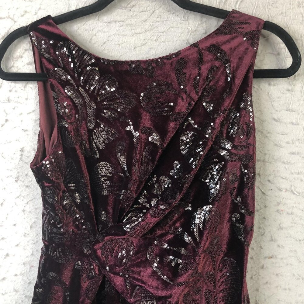 Taylor Dress Womens 4 Burgundy Velvet Sequin Floral Sheath Cocktail Party V Back - Picture 16 of 16